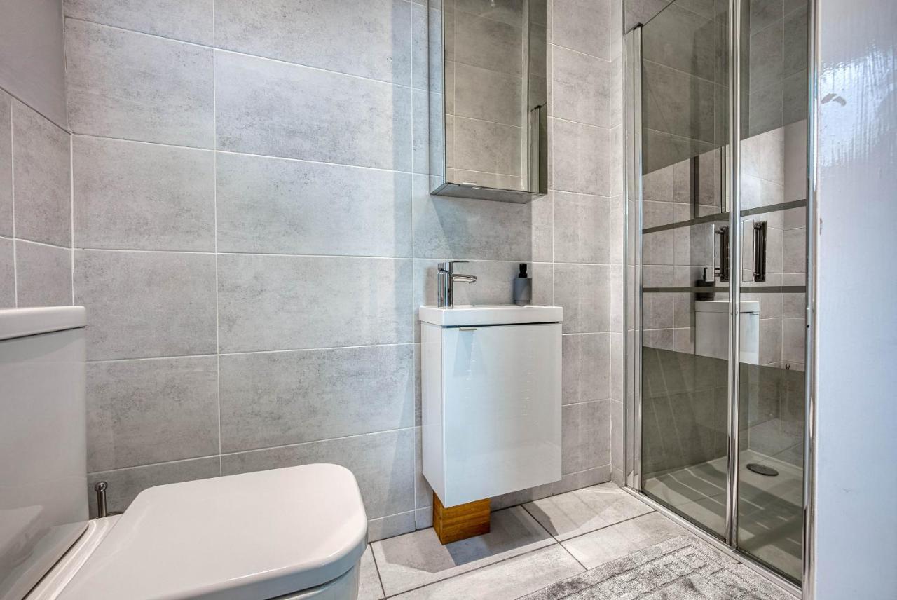 Spacious Nottingham Abode - Sleeps 16 מראה חיצוני תמונה