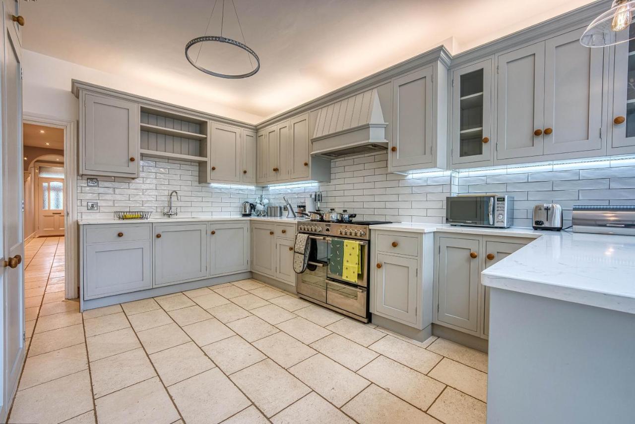 Spacious Nottingham Abode - Sleeps 16 מראה חיצוני תמונה