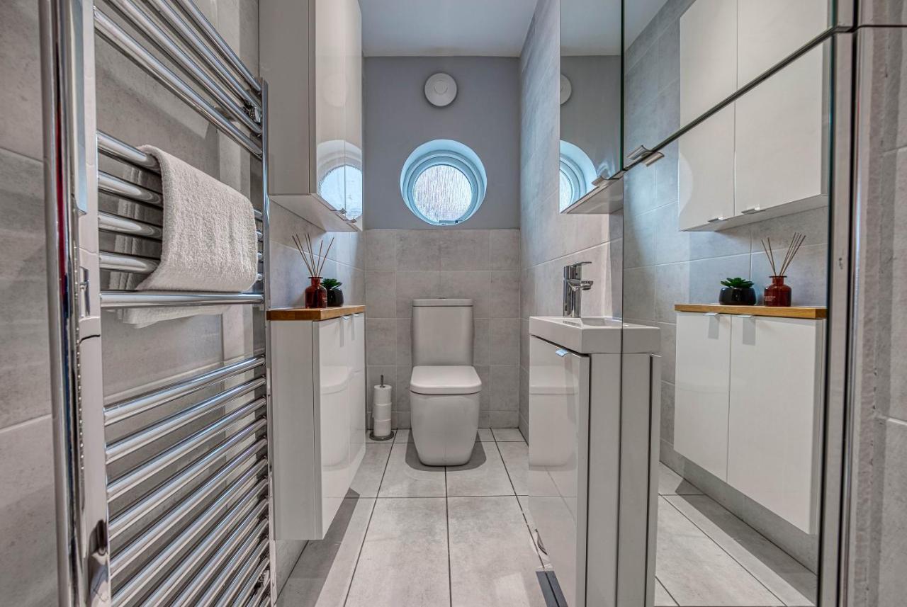Spacious Nottingham Abode - Sleeps 16 מראה חיצוני תמונה